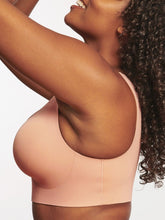 Scalloped edges Deep-v neckline Wireless Bra LightCoral